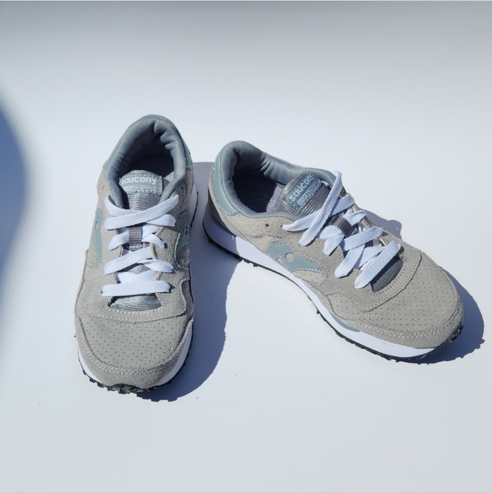 Saucony X Madewell DXN Trainer Womens Size 6 White and Grey. In great shape.